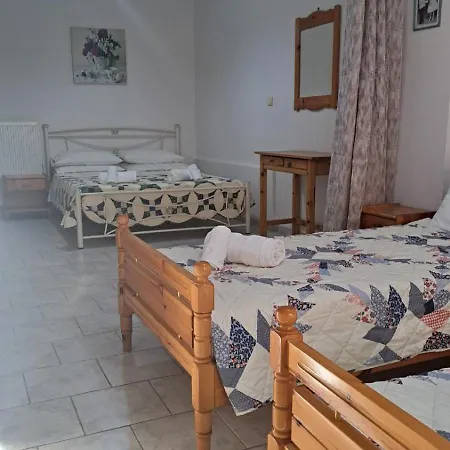 Mamas Farm Apartment Kavvadades